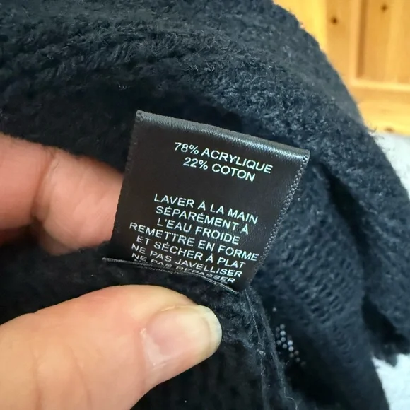 Design Lab Black Sweater - Picture 4 of 6